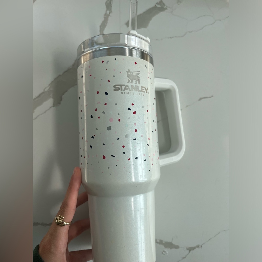 *PRICE DROP* Limited edition 2023 pearlescent terrazzo Stanley cup.